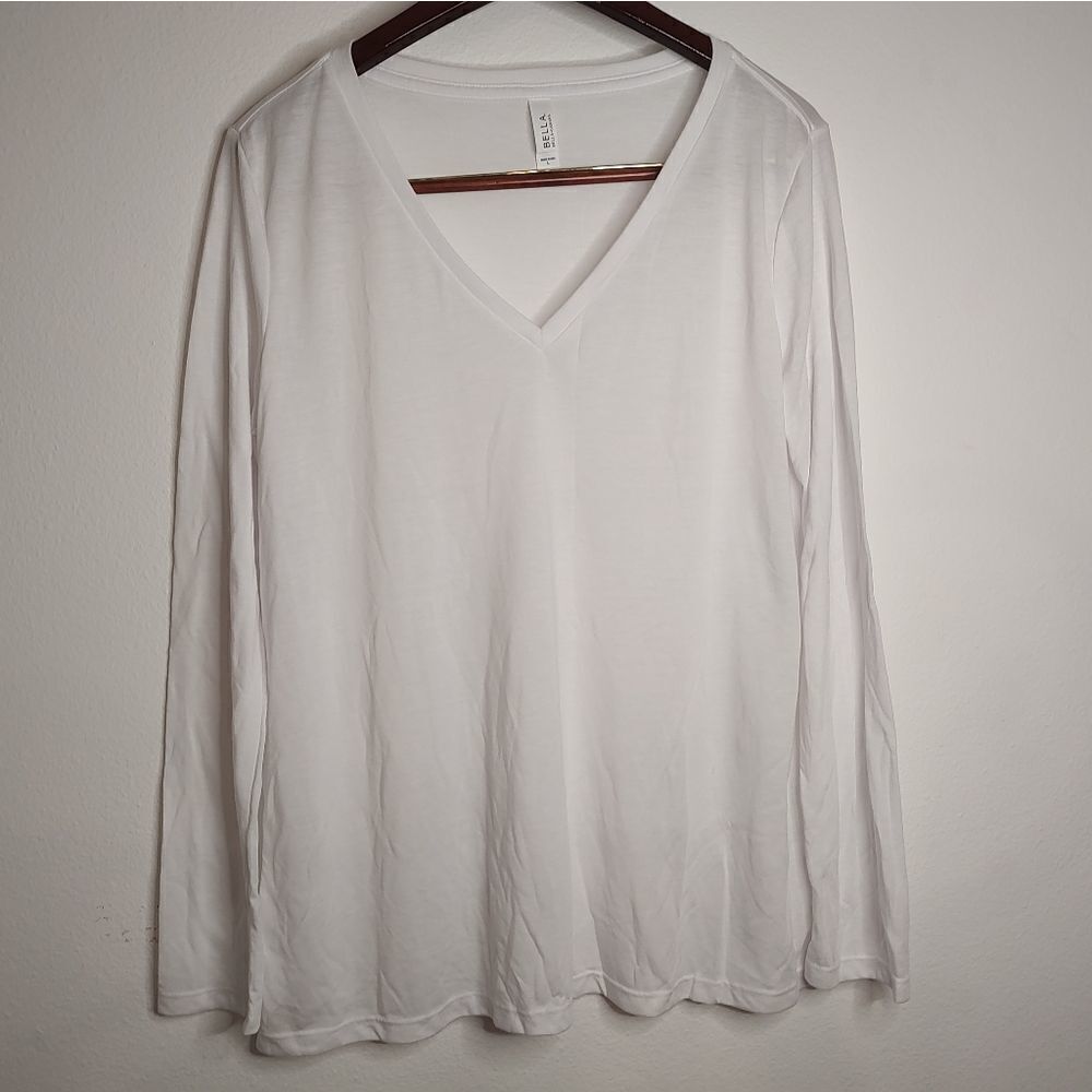White v neck shirt